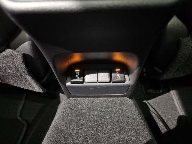 Lexus UX 300e Executive 150 kW (204 CV) Vehículo usado en Madrid - 33 Lexus UX 300e Executive 150 kW (204 CV) Vehículo usado en Madrid - 33