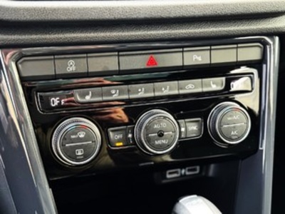 Volkswagen T-Roc Sport 2.0 TSI 4Motion 140 kW (190 CV) DSG Volkswagen T-Roc Sport 2.0 TSI 4Motion 140 kW (190 CV) DSG