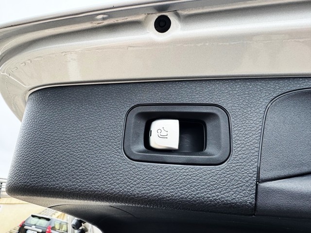 Mercedes-BenzGLC 220 d 4Matic 125 kW (170 CV) Vehículo usado en Barcelona - 32 Mercedes-BenzGLC 220 d 4Matic 125 kW (170 CV) Vehículo usado en Barcelona - 32