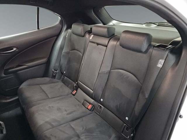 Lexus UX 250h Premium 135 kW (184 CV) Vehículo usado en Madrid - 11 Lexus UX 250h Premium 135 kW (184 CV) Vehículo usado en Madrid - 11