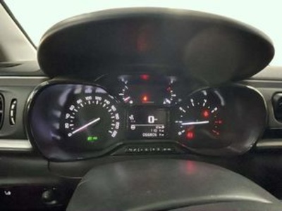 Citroen C3 PureTech 82 Live 60 kW (82 CV) Citroen C3 PureTech 82 Live 60 kW (82 CV)