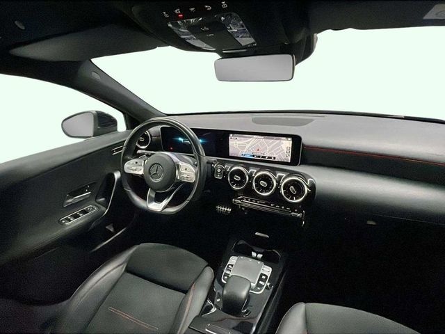 Mercedes-BenzClase A 180 d 85 kW (116 CV) Vehículo usado en Barcelona - 11 Mercedes-BenzClase A 180 d 85 kW (116 CV) Vehículo usado en Barcelona - 11