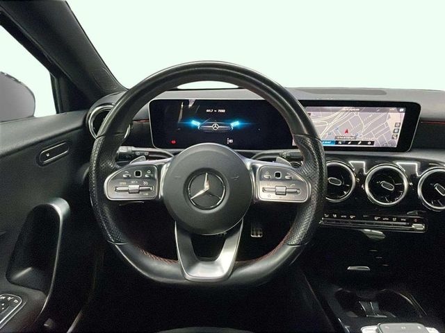 Mercedes-BenzClase A 180 d 85 kW (116 CV) Vehículo usado en Barcelona - 12 Mercedes-BenzClase A 180 d 85 kW (116 CV) Vehículo usado en Barcelona - 12