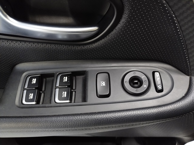 KiaCarens 1.6 GDi Drive 99 kW (135 CV) Vehículo usado en Barcelona - 16