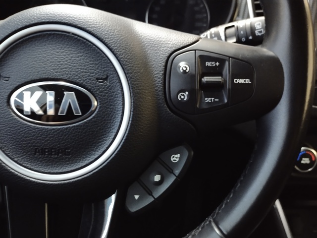 KiaCarens 1.6 GDi Drive 99 kW (135 CV) Vehículo usado en Barcelona - 19