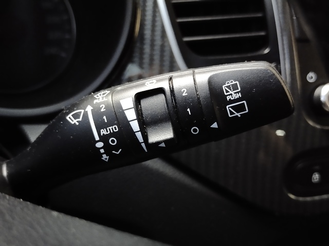 KiaCarens 1.6 GDi Drive 99 kW (135 CV) Vehículo usado en Barcelona - 21