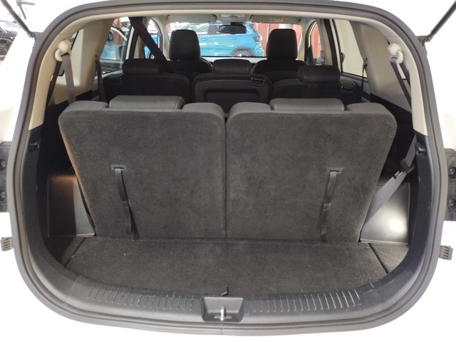 KiaCarens 1.6 GDi Drive 99 kW (135 CV) Vehículo usado en Barcelona - 28