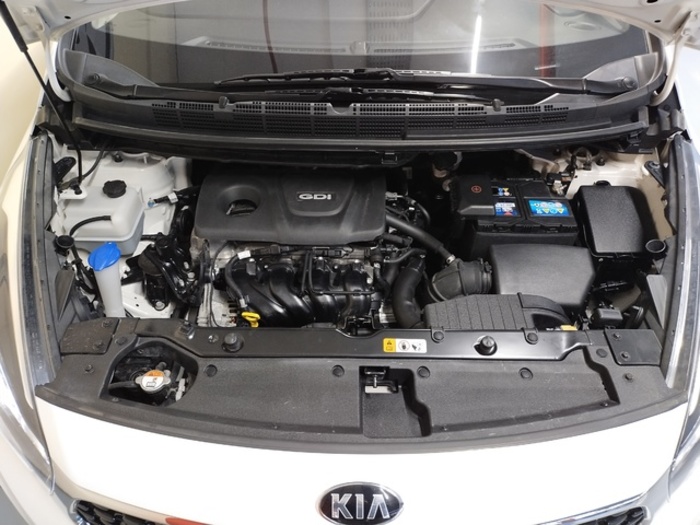 KiaCarens 1.6 GDi Drive 99 kW (135 CV) Vehículo usado en Barcelona - 34 KiaCarens 1.6 GDi Drive 99 kW (135 CV) Vehículo usado en Barcelona - 34