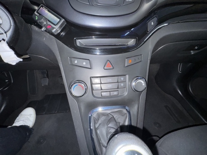 ChevroletOrlando 2.0 VCDI LT+ 96 kW (130 CV) Vehículo usado en Barcelona - 20 ChevroletOrlando 2.0 VCDI LT+ 96 kW (130 CV) Vehículo usado en Barcelona - 20