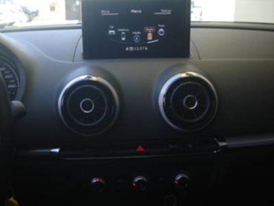 Audi A3 Sportback S line 1.6 TDI clean diesel 81 kW (110 CV) Audi A3 Sportback S line 1.6 TDI clean diesel 81 kW (110 CV)