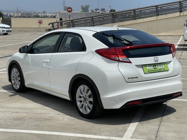 HondaCivic 1.4 I-VTEC Sport 74 kW (100 CV) Vehículo usado en Barcelona - 6