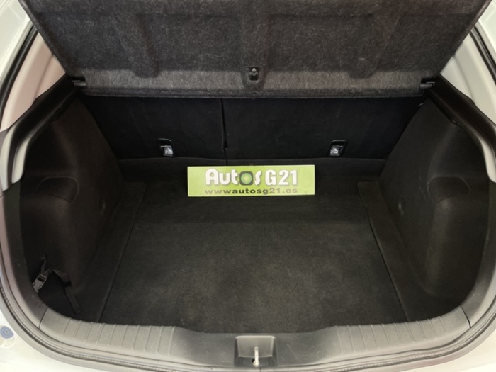 HondaCivic 1.4 I-VTEC Sport 74 kW (100 CV) Vehículo usado en Barcelona - 7 HondaCivic 1.4 I-VTEC Sport 74 kW (100 CV) Vehículo usado en Barcelona - 7