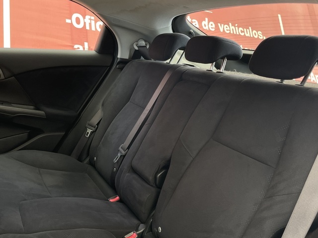 HondaCivic 1.4 I-VTEC Sport 74 kW (100 CV) Vehículo usado en Barcelona - 10