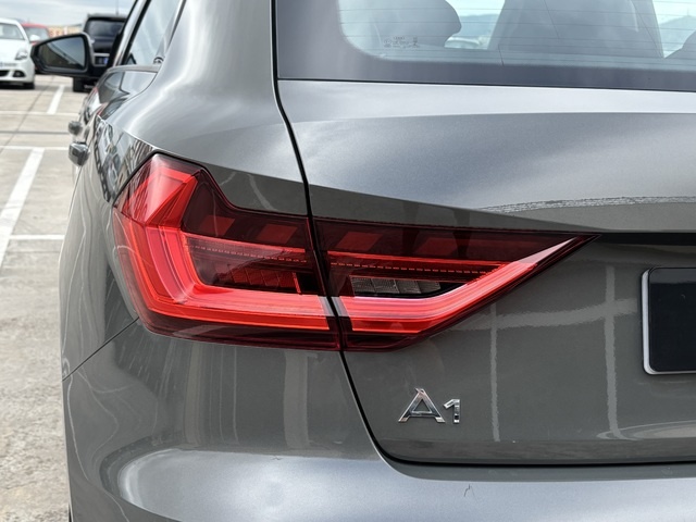 AudiA1 Sportback S line 25 TFSI 70 kW (95 CV) Vehículo usado en Barcelona - 24