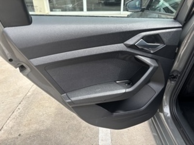 Audi A1 Sportback S line 25 TFSI 70 kW (95 CV) Audi A1 Sportback S line 25 TFSI 70 kW (95 CV)