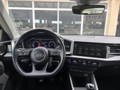 Audi A1 Sportback S line 25 TFSI 70 kW (95 CV) Audi A1 Sportback S line 25 TFSI 70 kW (95 CV)