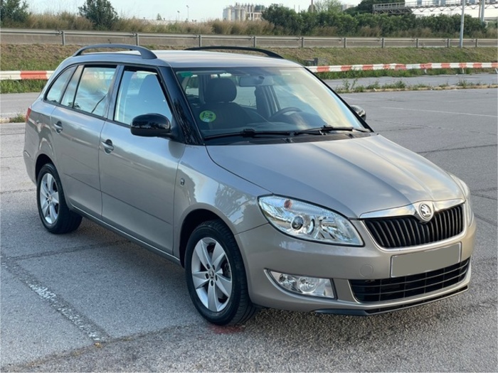 SkodaFabia Combi 1.2 TSI Elegance DSG 77 kW (105 CV) Vehículo usado en Barcelona - 5 SkodaFabia Combi 1.2 TSI Elegance DSG 77 kW (105 CV) Vehículo usado en Barcelona - 5