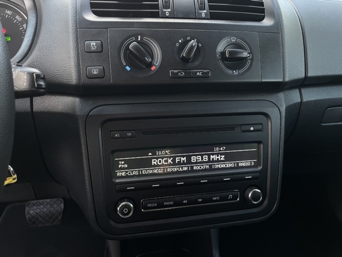 SkodaFabia Combi 1.2 TSI Elegance DSG 77 kW (105 CV) Vehículo usado en Barcelona - 15 SkodaFabia Combi 1.2 TSI Elegance DSG 77 kW (105 CV) Vehículo usado en Barcelona - 15