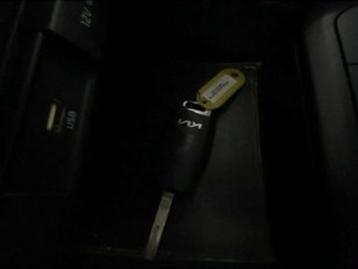 Kia Stonic 1.2 DPi Concept 62 kW (84 CV) Kia Stonic 1.2 DPi Concept 62 kW (84 CV)