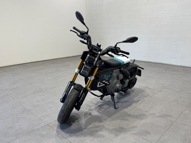 BMW Motorrad  CE 02 Ciclomotorthumbs2