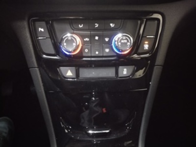 Opel Mokka X 1.4 Turbo GLP Selective 4X2 103 kW (140 CV) Opel Mokka X 1.4 Turbo GLP Selective 4X2 103 kW (140 CV)