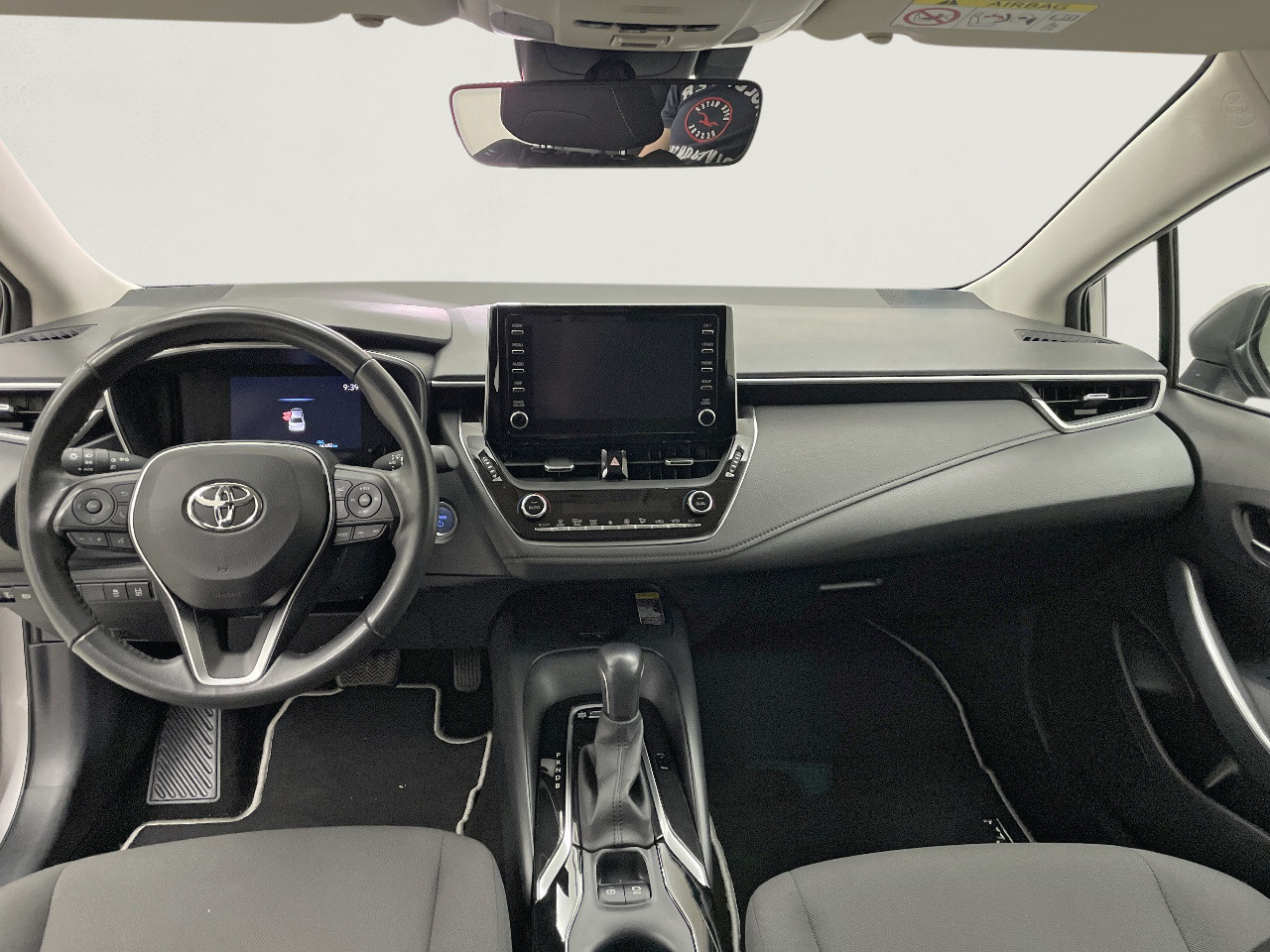 Toyota Corolla 1.8 125 Híbrido Sedan Feel! E-CVT 90 kW (122 CV) - 5 Toyota Corolla 1.8 125 Híbrido Sedan Feel! E-CVT 90 kW (122 CV) - 5