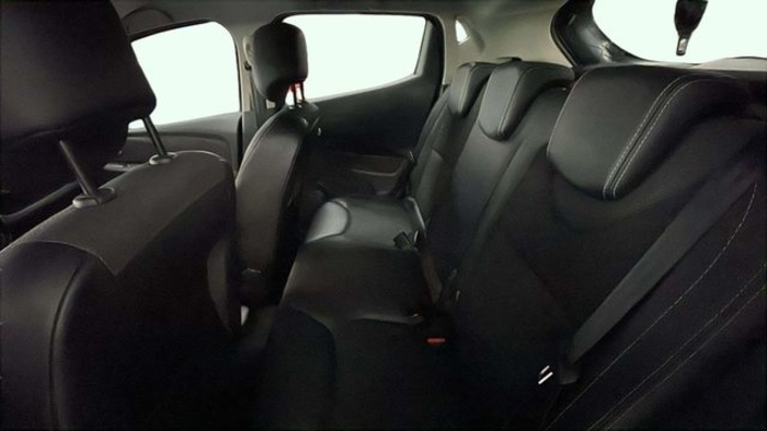 RenaultClio Zen TCe 66 kW (90 CV) Vehículo usado en Barcelona - 10 RenaultClio Zen TCe 66 kW (90 CV) Vehículo usado en Barcelona - 10