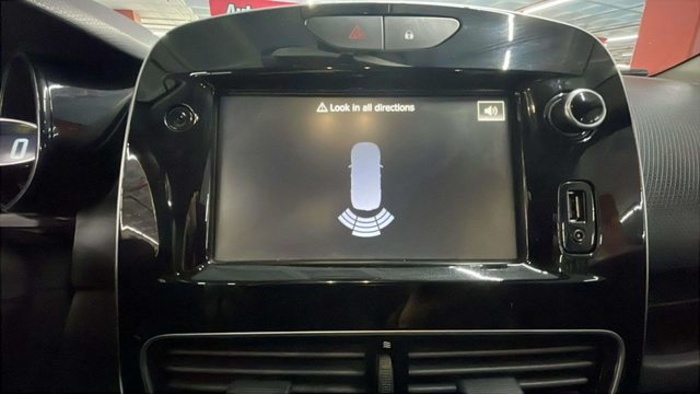 RenaultClio Zen TCe 66 kW (90 CV) Vehículo usado en Barcelona - 15 RenaultClio Zen TCe 66 kW (90 CV) Vehículo usado en Barcelona - 15