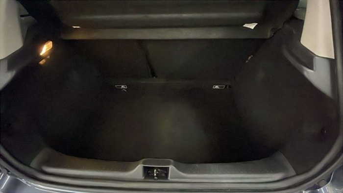 RenaultClio Zen TCe 66 kW (90 CV) Vehículo usado en Barcelona - 17 RenaultClio Zen TCe 66 kW (90 CV) Vehículo usado en Barcelona - 17