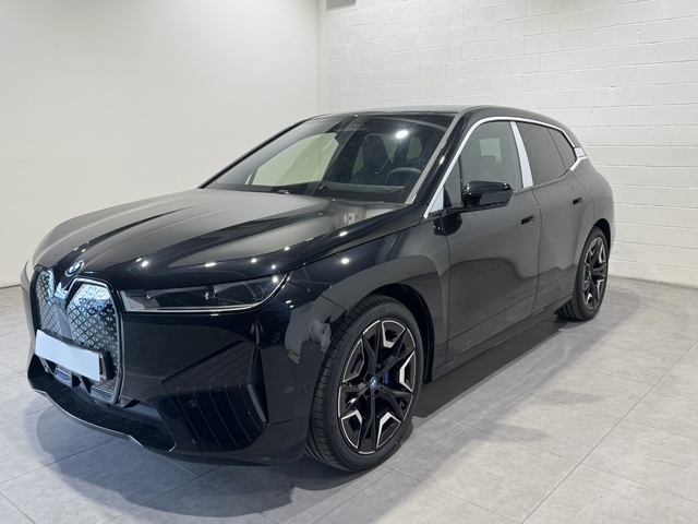 BMW xDrive50 385 kW (523 CV) iX en Barcelona