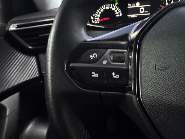 Peugeot2008 BlueHDi 110 S&S Active Pack 81 kW (110 CV) Vehículo usado en Barcelona - 27