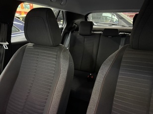 Peugeot 2008 BlueHDi 110 S&S Active Pack 81 kW (110 CV) Peugeot 2008 BlueHDi 110 S&S Active Pack 81 kW (110 CV)