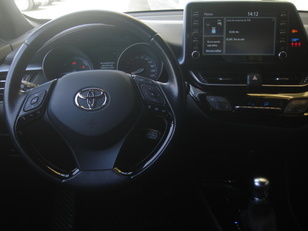 Toyota C-HR 1.8 125H Active 90 kW (122 CV) Toyota C-HR 1.8 125H Active 90 kW (122 CV)