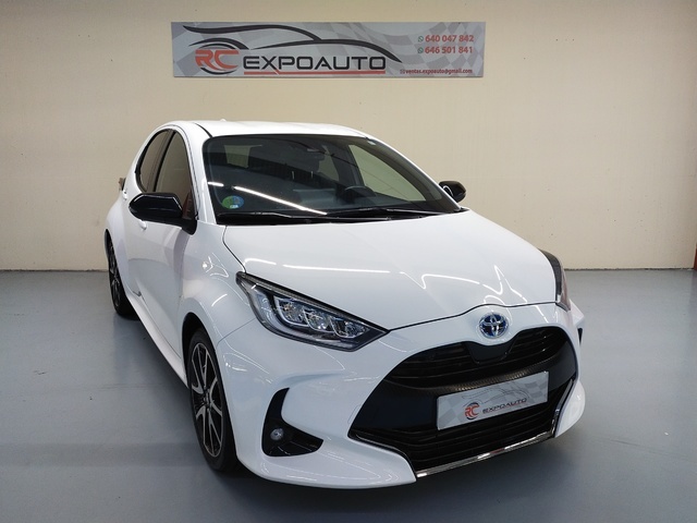 ToyotaYaris 1.5 120H Style Plus 85 kW (116 CV) Vehículo usado en Barcelona - 3