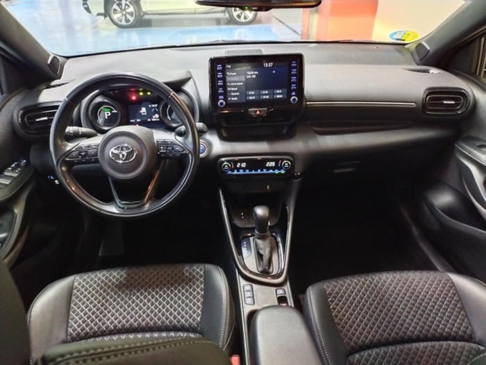 ToyotaYaris 1.5 120H Style Plus 85 kW (116 CV) Vehículo usado en Barcelona - 10 ToyotaYaris 1.5 120H Style Plus 85 kW (116 CV) Vehículo usado en Barcelona - 10