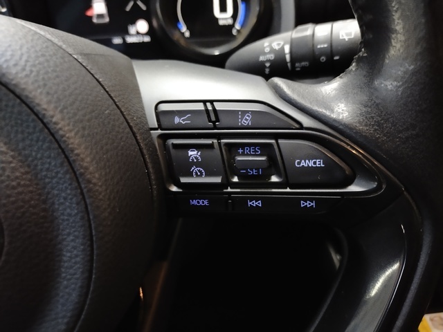 ToyotaYaris 1.5 120H Style Plus 85 kW (116 CV) Vehículo usado en Barcelona - 13