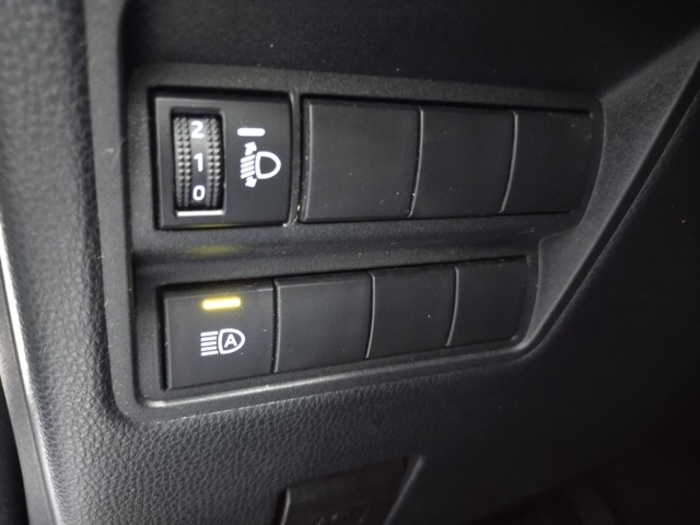 ToyotaYaris 1.5 120H Style Plus 85 kW (116 CV) Vehículo usado en Barcelona - 18 ToyotaYaris 1.5 120H Style Plus 85 kW (116 CV) Vehículo usado en Barcelona - 18