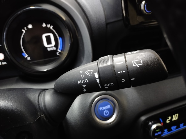 ToyotaYaris 1.5 120H Style Plus 85 kW (116 CV) Vehículo usado en Barcelona - 20