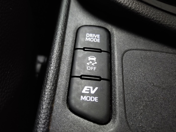 ToyotaYaris 1.5 120H Style Plus 85 kW (116 CV) Vehículo usado en Barcelona - 21 ToyotaYaris 1.5 120H Style Plus 85 kW (116 CV) Vehículo usado en Barcelona - 21