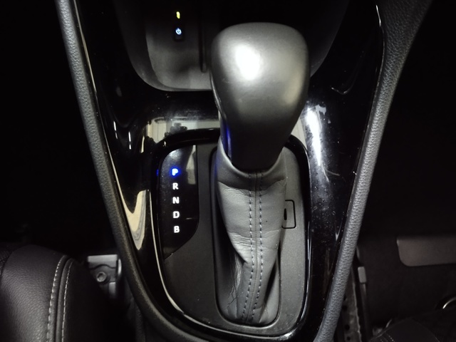 ToyotaYaris 1.5 120H Style Plus 85 kW (116 CV) Vehículo usado en Barcelona - 23