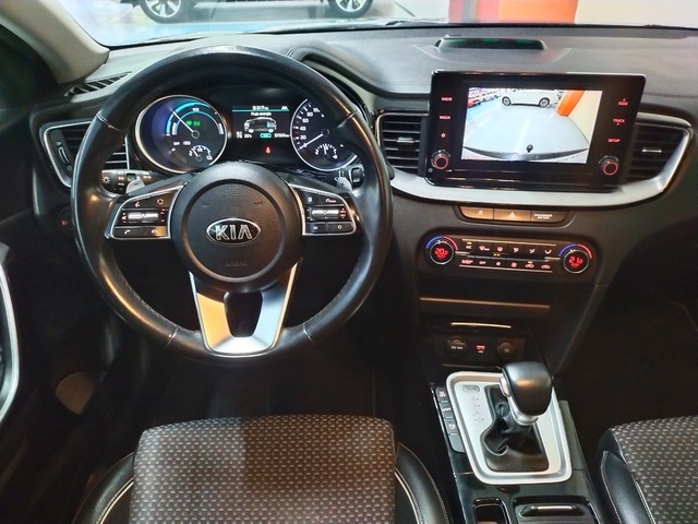 KiaXCeed 1.6 GDi PHEV eDrive 104 kW (141 CV) Vehículo usado en Barcelona - 11 KiaXCeed 1.6 GDi PHEV eDrive 104 kW (141 CV) Vehículo usado en Barcelona - 11
