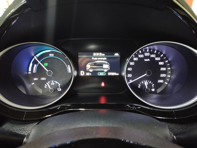 KiaXCeed 1.6 GDi PHEV eDrive 104 kW (141 CV) Vehículo usado en Barcelona - 18 KiaXCeed 1.6 GDi PHEV eDrive 104 kW (141 CV) Vehículo usado en Barcelona - 18