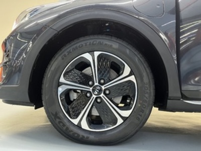 Kia XCeed 1.6 GDi PHEV eDrive 104 kW (141 CV) Kia XCeed 1.6 GDi PHEV eDrive 104 kW (141 CV)