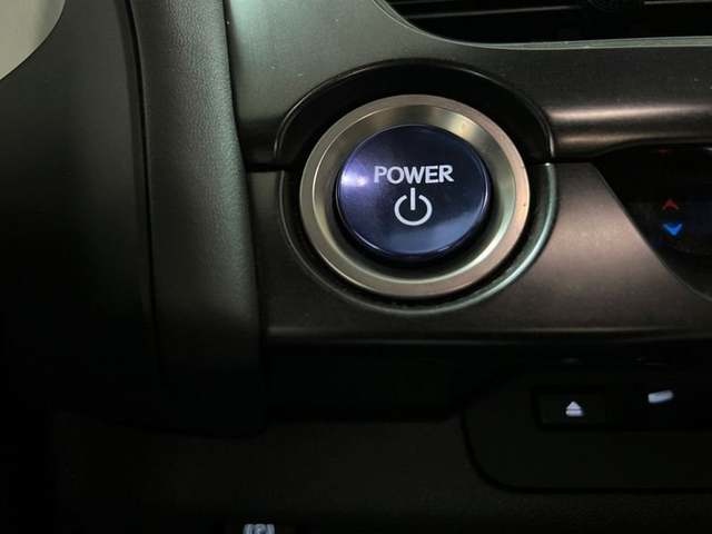 Lexus UX 250h Business 2WD 135 kW (184 CV) Vehículo usado en Madrid - 19 Lexus UX 250h Business 2WD 135 kW (184 CV) Vehículo usado en Madrid - 19