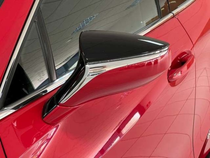 Lexus UX 250h Business 2WD 135 kW (184 CV) Vehículo usado en Madrid - 33 Lexus UX 250h Business 2WD 135 kW (184 CV) Vehículo usado en Madrid - 33