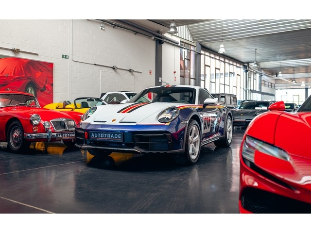 Porsche911 Dakar Coupe 353 kW (480 CV)
