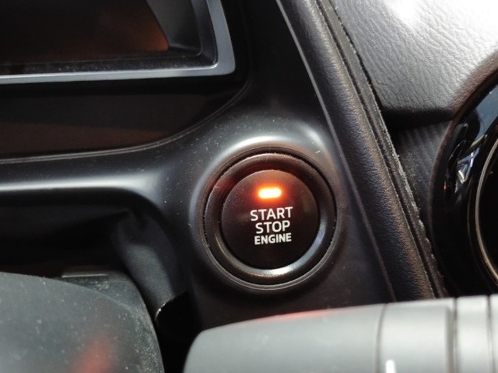 MazdaCX-3 2.0 Skyactiv-G Zenith White Cruise 2WD AT 89 kW (121 CV) Vehículo usado en Barcelona - 23 MazdaCX-3 2.0 Skyactiv-G Zenith White Cruise 2WD AT 89 kW (121 CV) Vehículo usado en Barcelona - 23