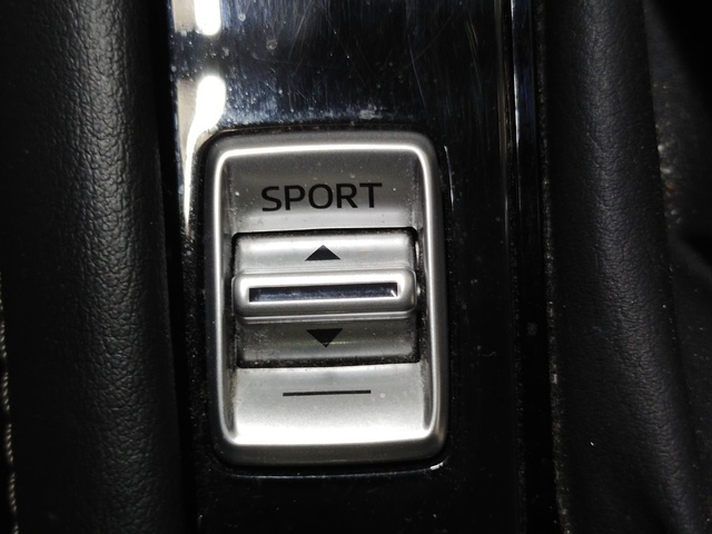 MazdaCX-3 2.0 Skyactiv-G Zenith White Cruise 2WD AT 89 kW (121 CV) Vehículo usado en Barcelona - 25