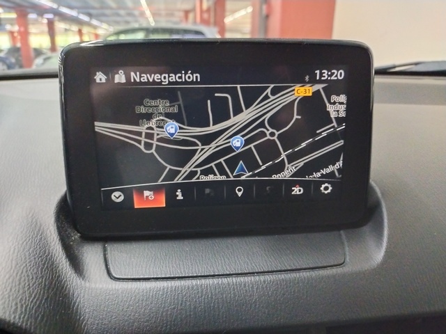 MazdaCX-3 2.0 Skyactiv-G Zenith White Cruise 2WD AT 89 kW (121 CV) Vehículo usado en Barcelona - 29 MazdaCX-3 2.0 Skyactiv-G Zenith White Cruise 2WD AT 89 kW (121 CV) Vehículo usado en Barcelona - 29