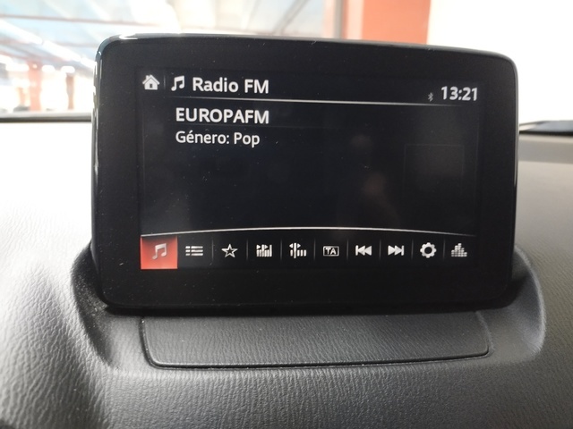 MazdaCX-3 2.0 Skyactiv-G Zenith White Cruise 2WD AT 89 kW (121 CV) Vehículo usado en Barcelona - 30 MazdaCX-3 2.0 Skyactiv-G Zenith White Cruise 2WD AT 89 kW (121 CV) Vehículo usado en Barcelona - 30